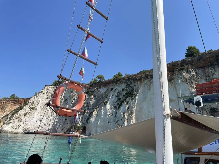 I wonder what enchants foreign visitors to Kefalonia? We found out!