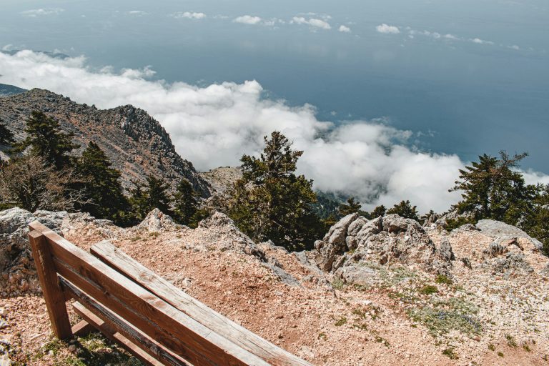 Ο Χειμώνας στην Κεφαλονιά: Όταν οι Κάτοικοι Ξαναβρίσκουν τον Τόπο τους